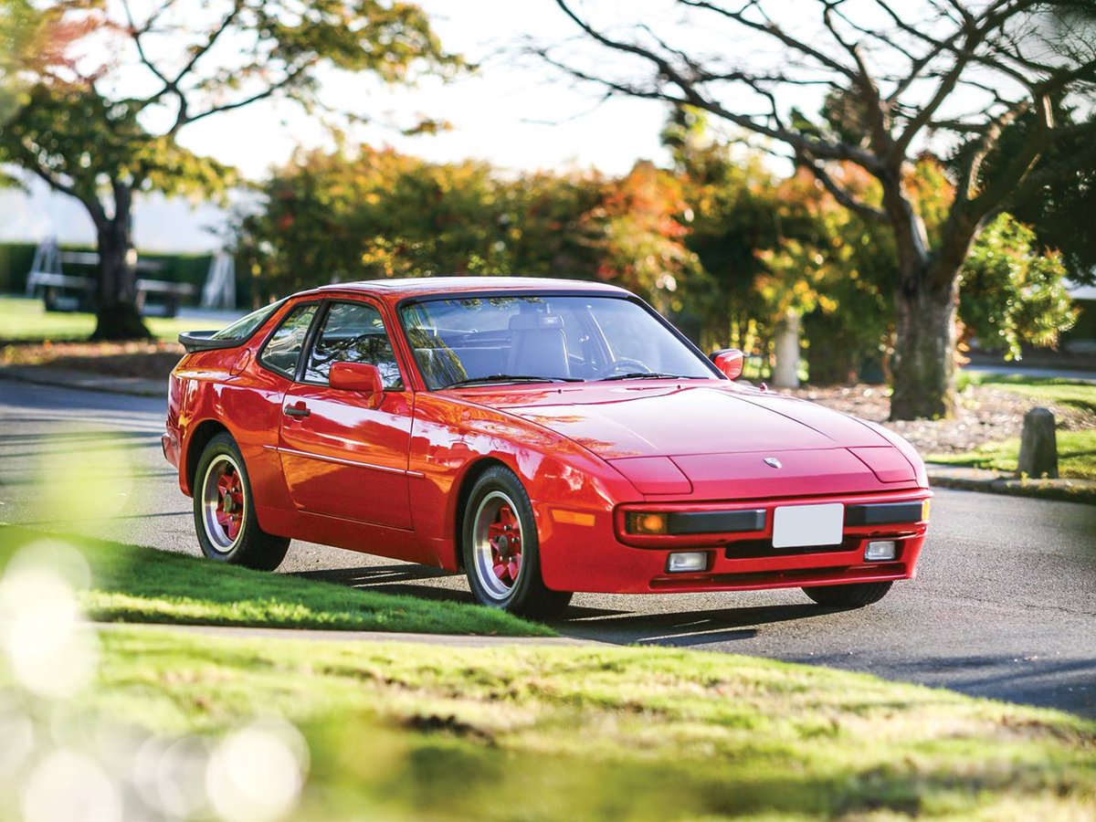 AutoRepairCloud's tweet photo. On one hand, it’s an incredibly well-balanced transaxle sports car with a proper Porsche-designed engine. Its sloping nose and bulging fender flares make it one of the best-looking cars to come out of the ‘80s. On the other hand, the Porsche 944 is underpowered in most https://t.co/LYAqqpxla8