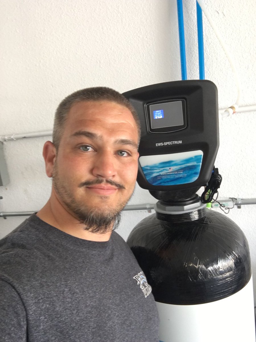 pureplumbinglv's tweet photo. Happy National Selfie Day from the Pure Plumbing Team! 😁📸 #PurePlumbing #PureTribe #NationalSelfieDay #Love https://t.co/scle3kCM43
