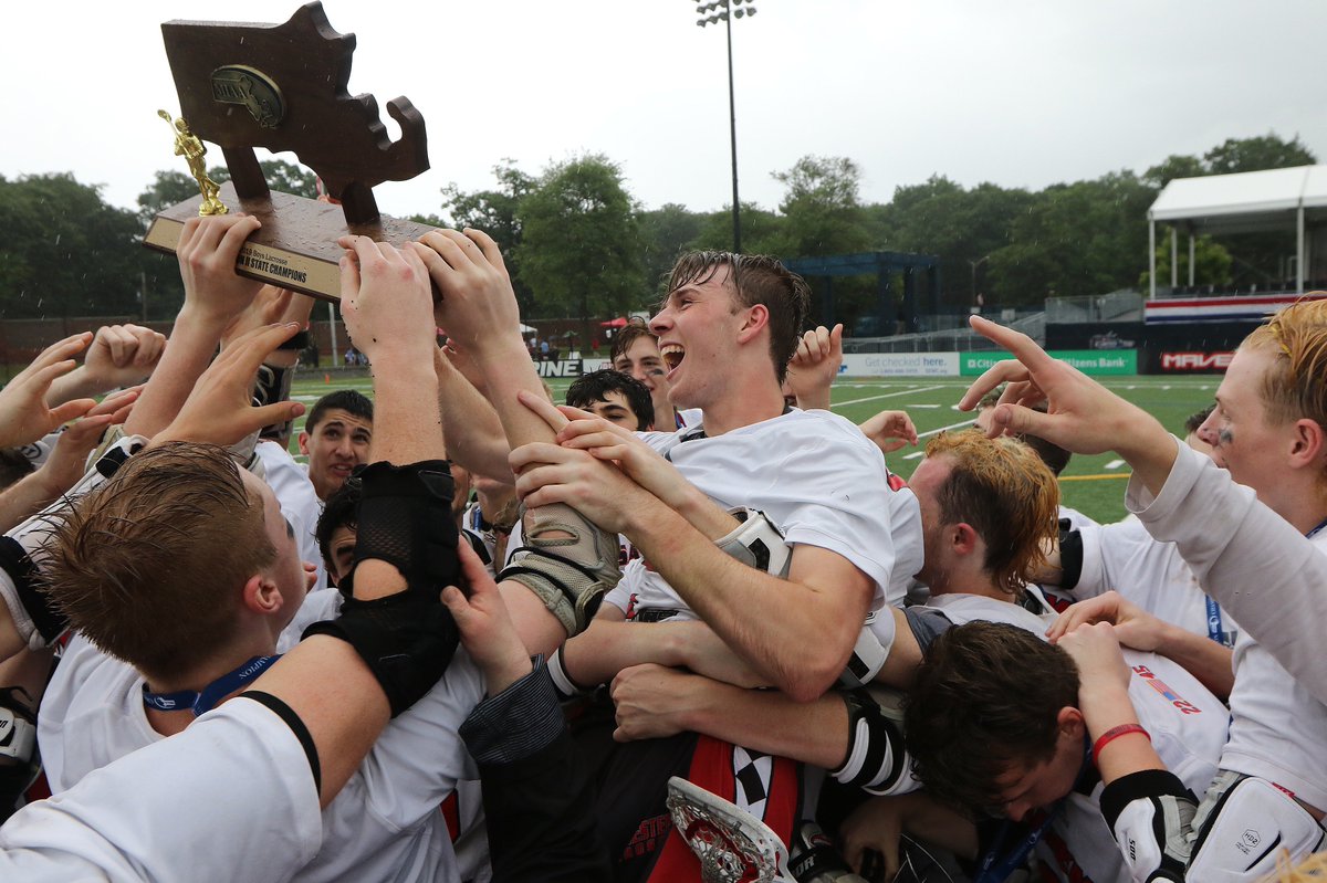 WL_Ann's tweet image. Fantastic come from behind win for #WinchesterLacrosse in the @MIAA033 Div. 2 boys lacrosse championship! An 11-10 win! State Champs!! @WHSachemSports @Winchester_MA @WickedLocalStar PHOTOS: bit.ly/2RuuLO8