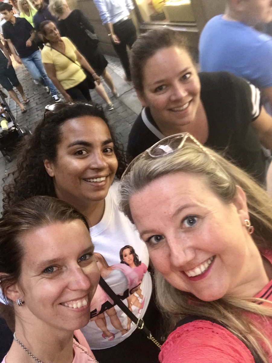 LauraS1981's tweet photo. @backstreetboys 🙌🏻🙌🏻 here’s ours in Prague! Can’t wait to see you tomorrow! #BSBDNA #Backstreetboys @howied https://t.co/9gSlbEbmOF