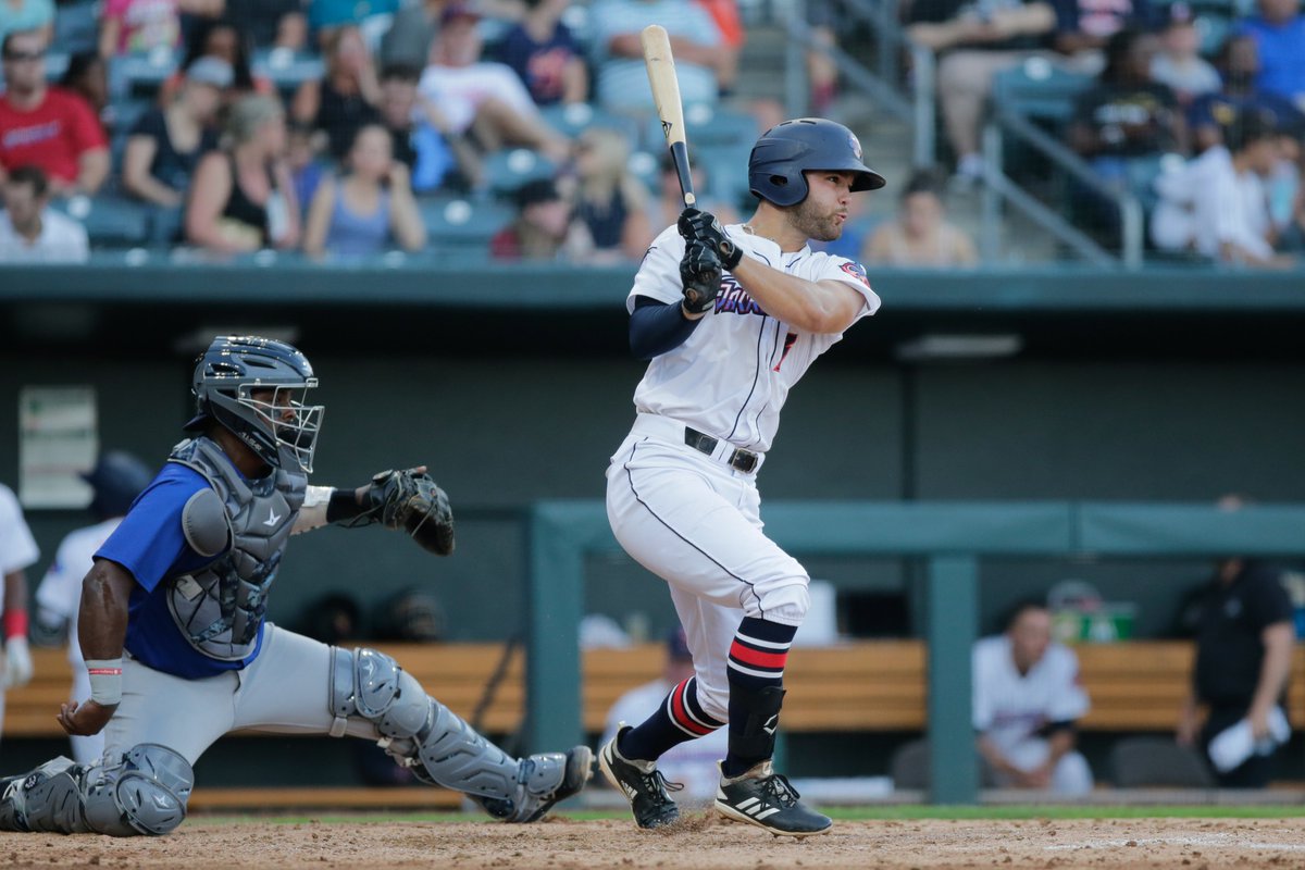 JaxShrimp's tweet photo. We really like this @RizzMahan guy.

He launches another HOME RUN and the Jumbo Shrimp tie the game at one in the 1st!

📷: @DRosenblumPhoto https://t.co/bDnjKUwg05