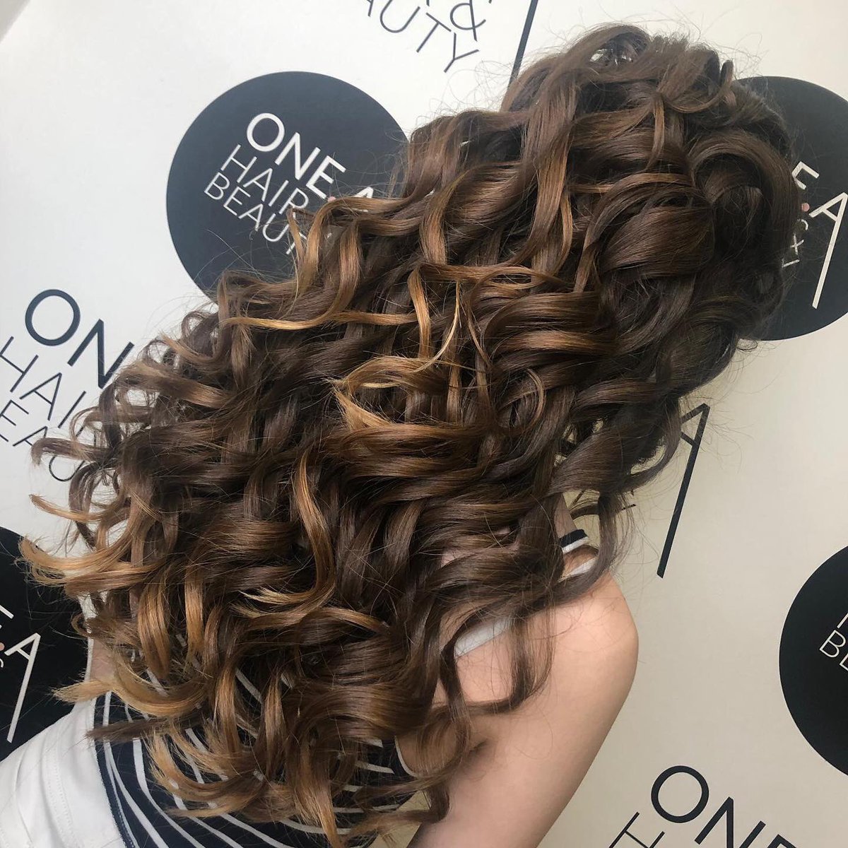 oneasalonteam's tweet photo. One of many prom styles today😍💁🏻‍♀️ https://t.co/eHjC4pu8lU