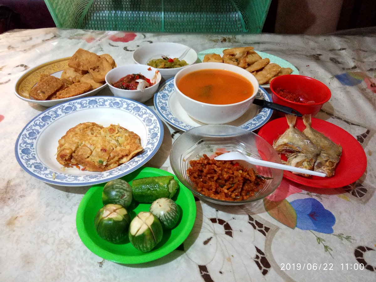 IngeeNovi's tweet photo. Menu hari ini mari makan ... https://t.co/EsDw9ytQ2C