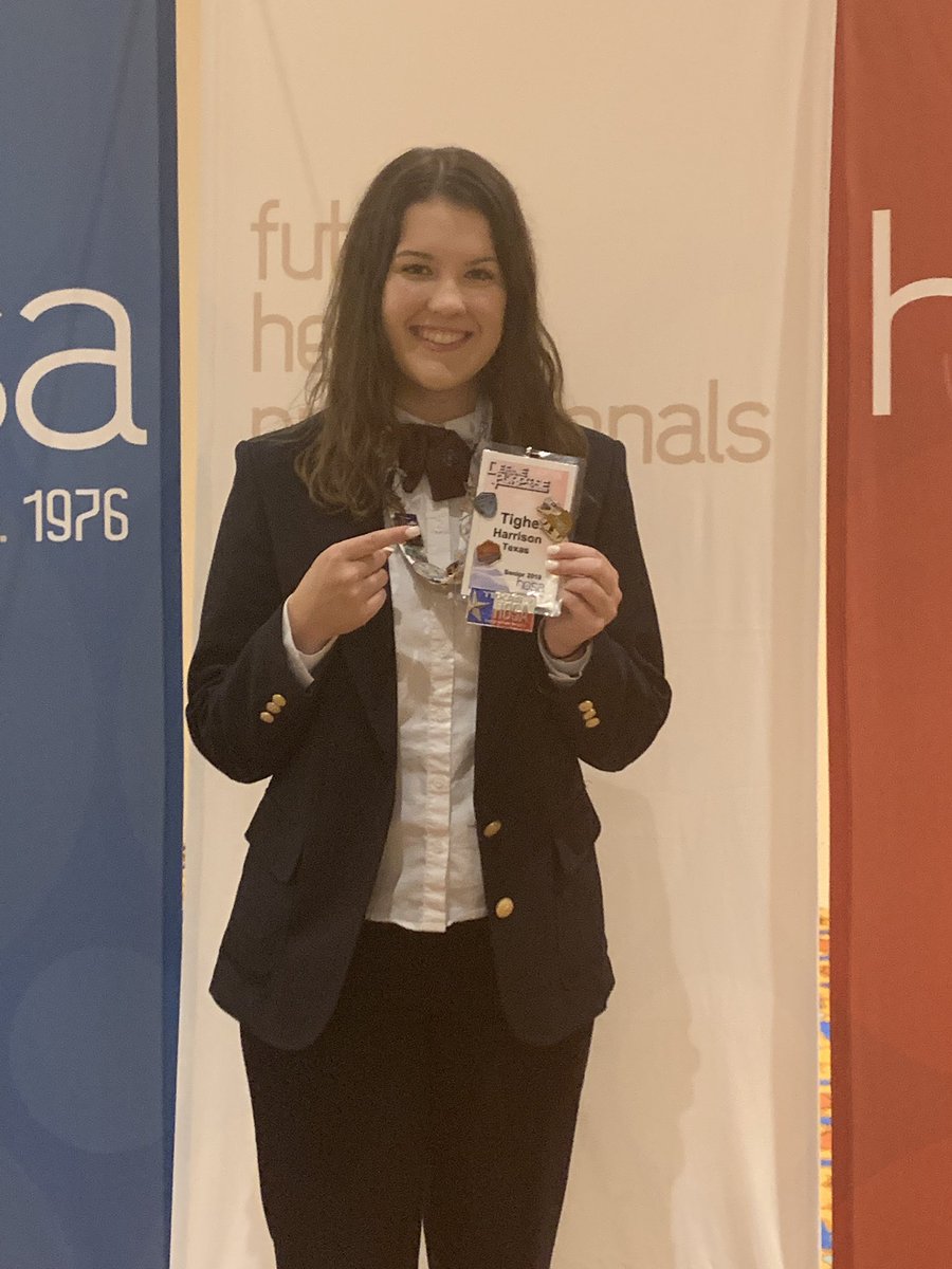 HOSALEHS's tweet photo. Supper proud of our Barbara James recipients! We are taking home 2 Level Gold (205+ volunteers hours) and over 20 Bronze Level (100+ volunteer hours) awards! #hosailc2019 #txhosa #area5islive #loboproud https://t.co/eqB3KeRsrx