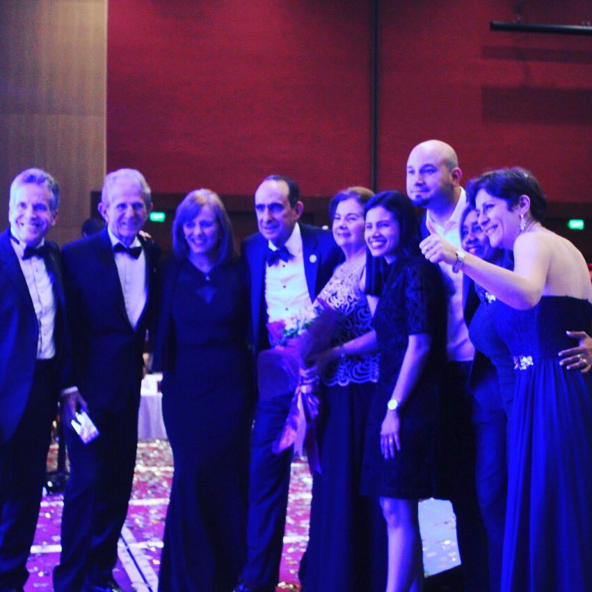 cmjinter's tweet image. Compartiendo con amigos del mundo en la convención de liderazgo!