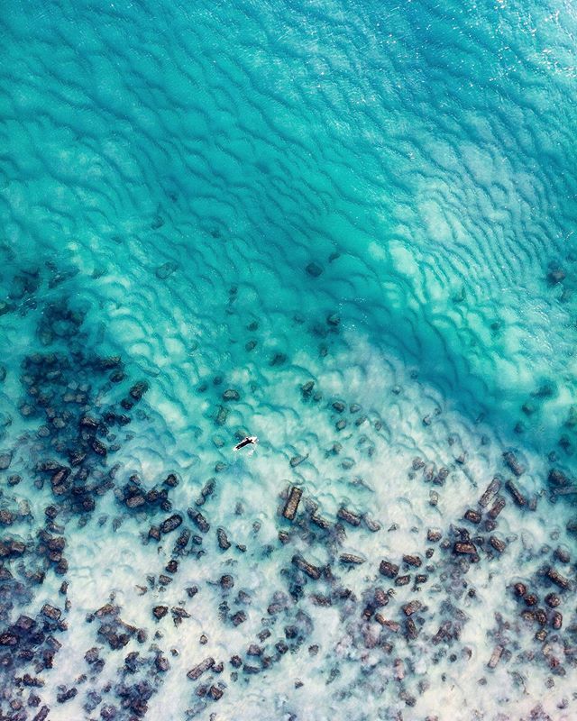 Navigating obstacles - Burleigh 
@destinationgoldcoast 
<a href="/queensland/">Queensland Australia</a> 
________________________
📷 
Sony 
DJI
Manfrotto 
Lowepro
________________________
All images available for print.
simonbeedle.com
Get in touch: questions / campaigns 
simonb… bit.ly/2WUoqfT