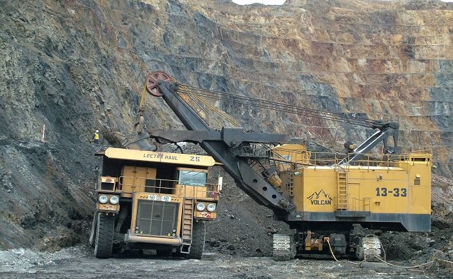 rumbominero's tweet photo. Cartera de proyectos de inversión en minería trabados asciende a US$60,000 millones. https://t.co/dUG3egvibI https://t.co/A9RrCZsY2b
