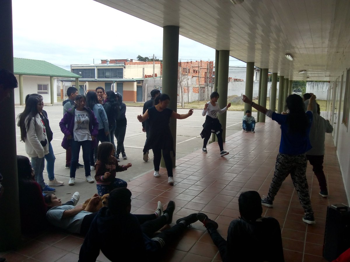 #EscAbiertasEnSaltaATR clases de ritmo en el mera 💃💃 <a href="/l_sempertegui/">sempertegui lis</a> <a href="/fguillesaavedra/">GUILLERMO SAAVEDRA</a> <a href="/patriciapinasco/">Patricia Pinasco</a> <a href="/artydance23/">Gilda Rodríguez</a> <a href="/UrtubeyJM/">Juan Manuel Urtubey</a> <a href="/JuaresCarla/">Carla Juarez</a>