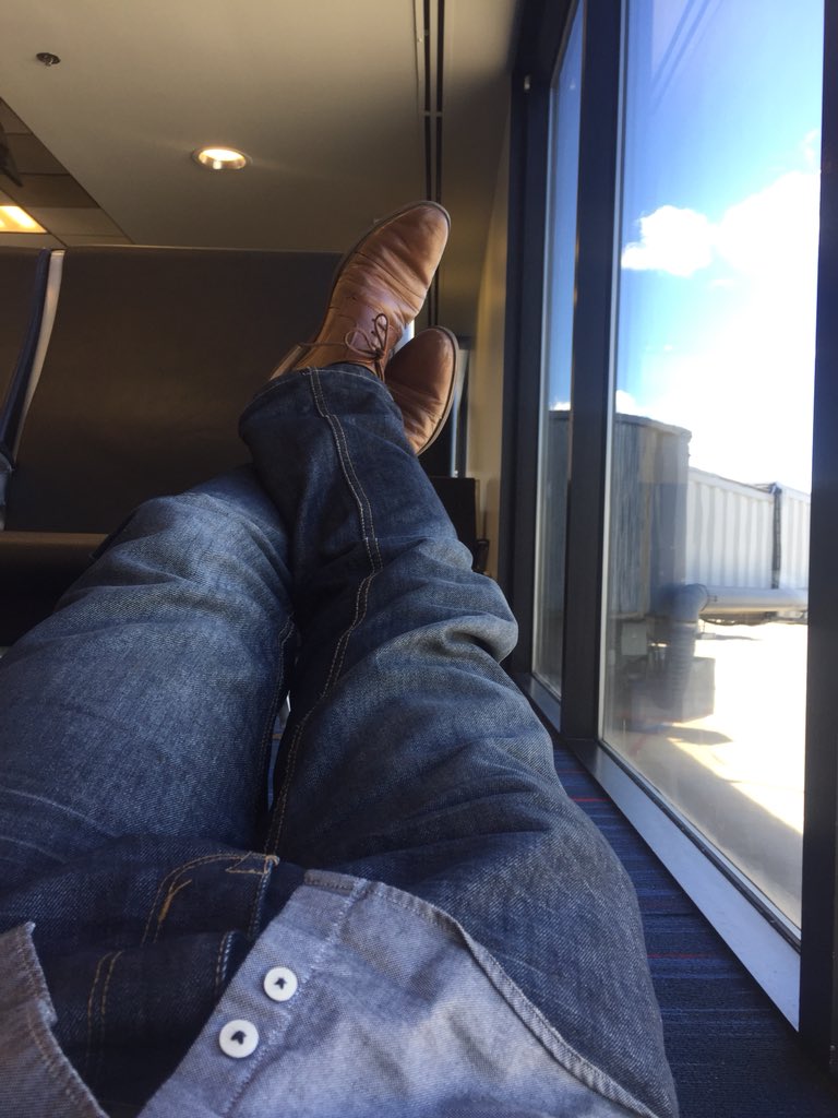 How to spend a beautiful afternoon .... maybe not but still bless to live that way.