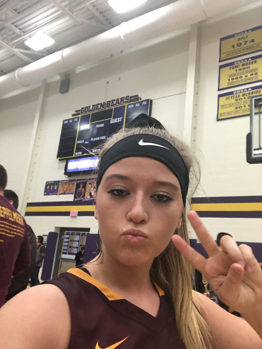 TinaKayIC's tweet photo. Happy birthday to this strong willed sassy seventeen year old! Love you more than you can imagine! Spent 6 hours of your bday playing basketball now time to enjoy your birthday 🏀❤️🎂☀️🌊🏄‍♀️ https://t.co/Aw5dAflya4
