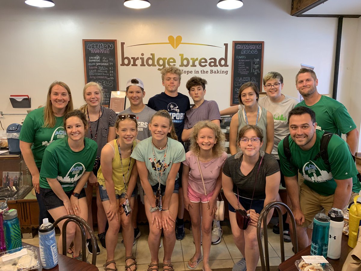 MsJones7_8's tweet photo. It was an amazing trip to St. Louis with our ACE crew! Great trip serving in the community and little bit of fun, too! @BVFrauOrtscheid @nateknight23 @MrB_Travels @HSSD @hssdbv @BridgeBread @LifeWiseSTL https://t.co/AePkZJXfeX