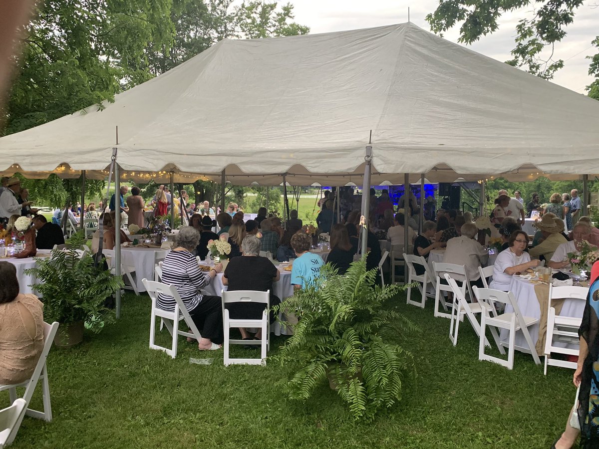 WardHallPF's tweet image. Great night for a party!