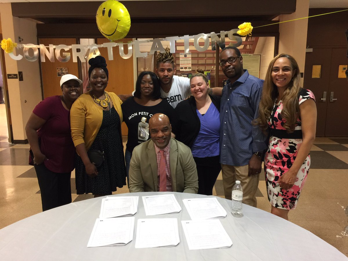 Parents of Dr. King College Prep HS tweet media