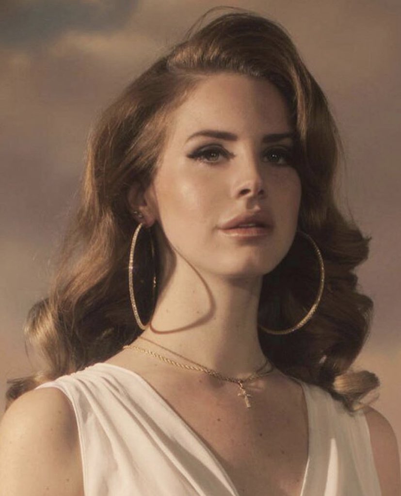 Happy birthday to my queen lana del rey! 