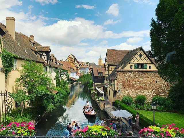 ellyliu65's tweet photo. Living in the paint.
.
.
#riversideview #riverview #riverpics #riverpicture #landscap #rivergarden #scenery #scene #nature #naturephotography #beautifulcommunity #dailypic #instalike #instagood #oldhouse #france #exploreeurope .
.
⛳️ somewhere in Europe https://t.co/gfISJqKbeX https://t.co/xNW1td8suH
