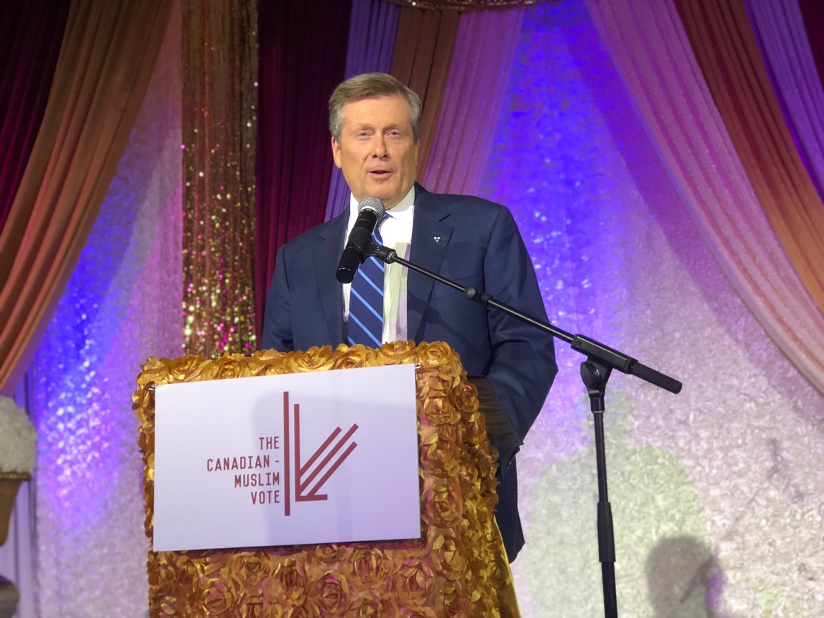 JohnTory's tweet image. Continuing in the celebrations of Ramadan and Eid with members of our Muslim community at the @CanadianMV Eid Dinner. Wonderful evening discussing opportunities of civic engagement for Canada’s Muslim community. #TCMVDinner