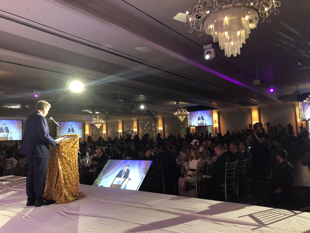 JohnTory's tweet image. Continuing in the celebrations of Ramadan and Eid with members of our Muslim community at the @CanadianMV Eid Dinner. Wonderful evening discussing opportunities of civic engagement for Canada’s Muslim community. #TCMVDinner