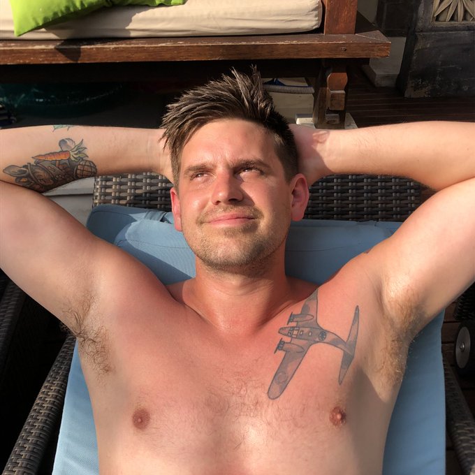 Dat feeling when u go to war with a million angry teens and win. (My insta: https://t.co/8a53xu0AfW https://t<a href="/tag/voteyes"class="tags"><span>#voteyes</span></a>