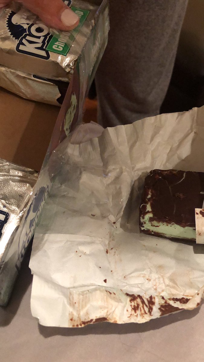 Umm...not okay <a href="/Klondikebar/">Klondike</a>. Just opened this fully sealed package and found a half bar and one that was partially open. #wouldnotdoanythingforthisklondikebar #wontbenamingmykidklondike #annoyed #gross
