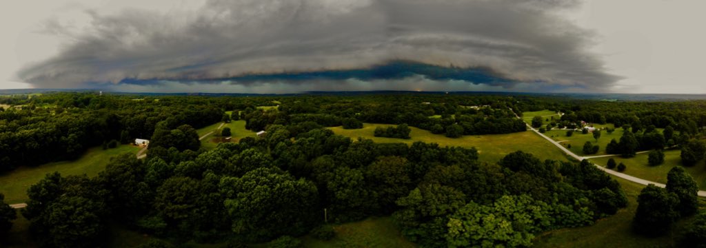 joneswhat's tweet photo. Just about 2 minutes before we were tornado 🌪 warned in Boyce KY. View from my drone 240/Mt Lebanon Rd #Weather #tornado #shelfie #longestdayoftheyear https://t.co/7mMrnObt3l