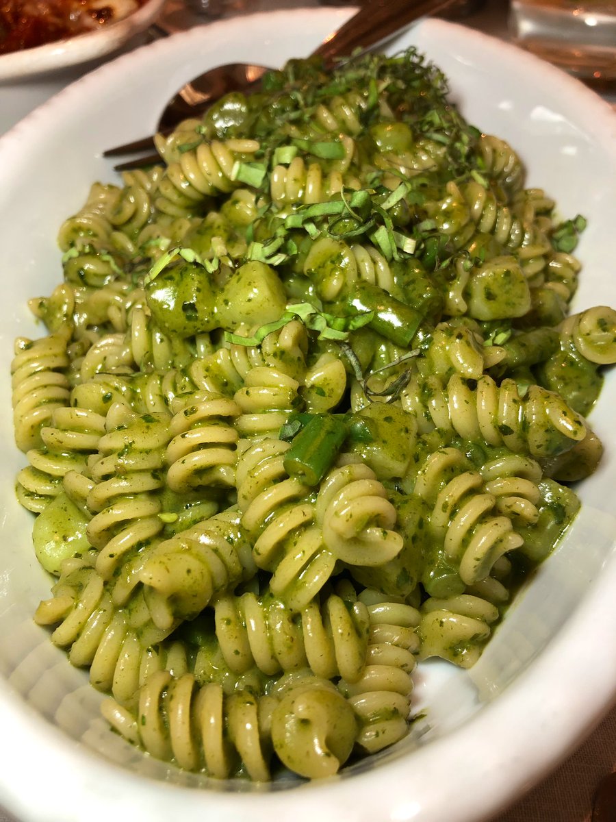eatinglasvegas's tweet photo. Lunch. As it should be. @Cipriani @WynnLasVegas #likeaboss #likeanItalian #eggplantparm #pesto ๐๐ ๐ฎ๐น https://t.co/n4zABUEjUr