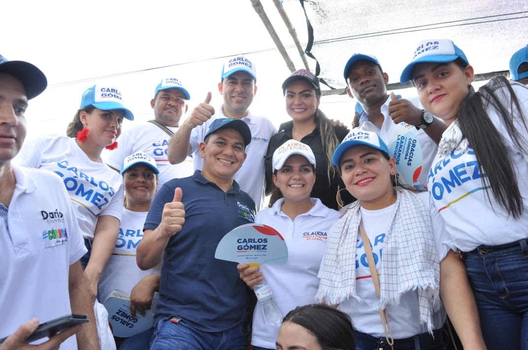 CARLOSDGE's tweet photo. Gracias a nuestros amigos y todos los cordobeses por vivir la Gran Parada Folclórica en armonía y sana convivencia. 

Así celebramos los cordobeses la #FeriaGanadera2019 

#Córdoba https://t.co/aOQ57HnN0p