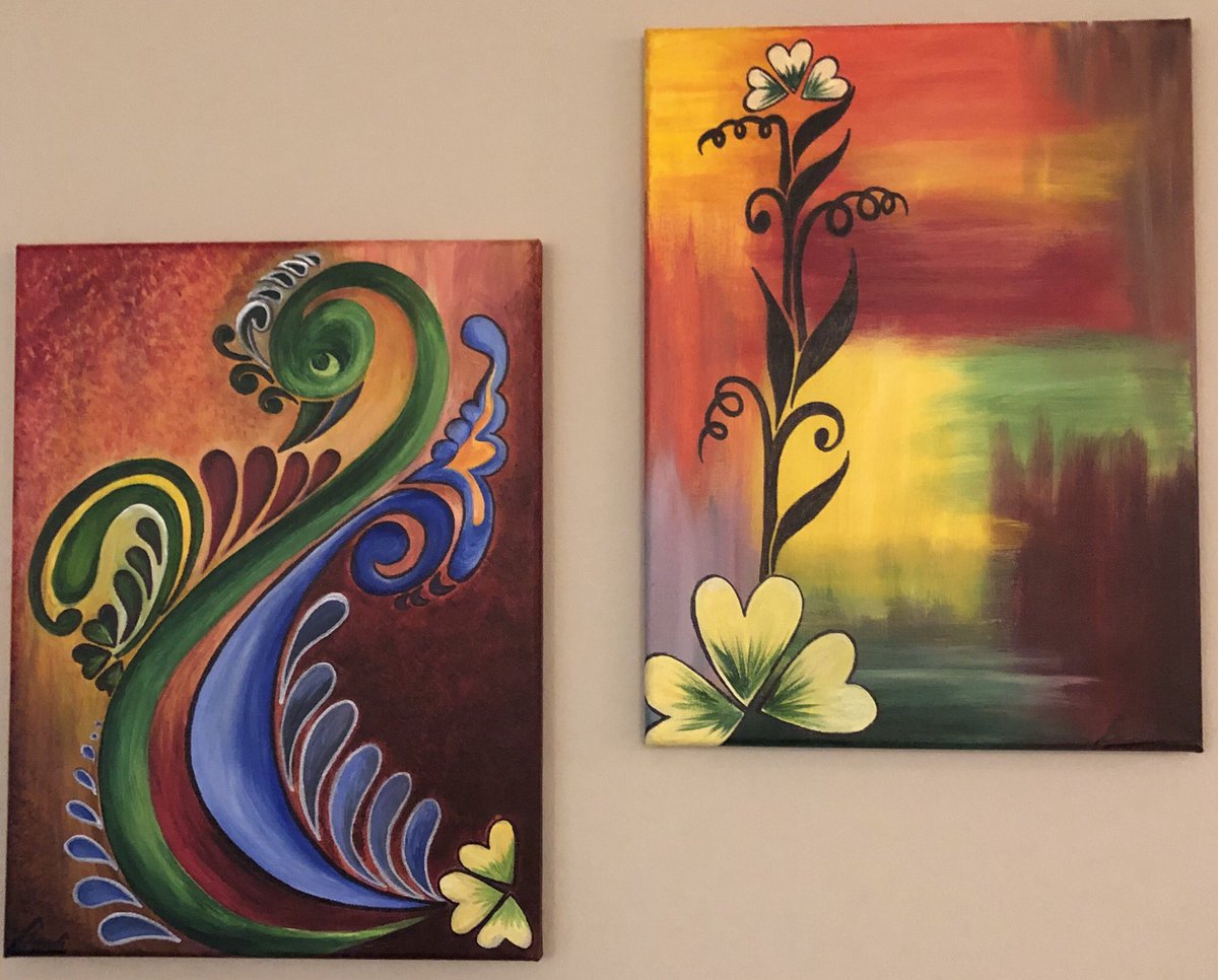 DebRoyChandi's tweet photo. A set of two random paintings done by yours truly just to quench the thirst of one of the walls in my apartment.

Let me know your feedback.

#alpona #acryliconcanvas #alponaoncanvas #randomdesigns https://t.co/vIB2SbAoqe
