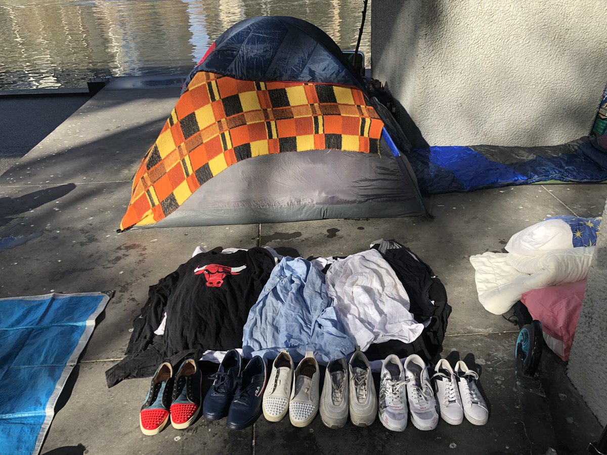 chomicide's tweet photo. 30 👔 👕 👚 &amp; 6pairs of 👟 👟. I’ve done this every year I’ve left countries. I don’t do it for the “hype” I do it because it’s the right thing to do.  #GiveBackToTheLessFortunate🙏🏾 https://t.co/QCSELp2k7V