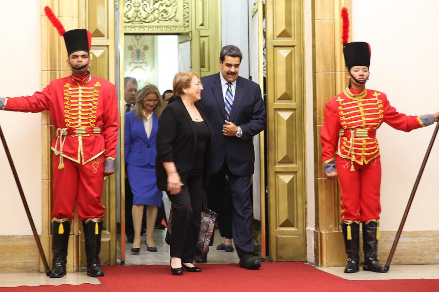 Tag onu en El Foro Militar de Venezuela D9ogu94W4AALVBB
