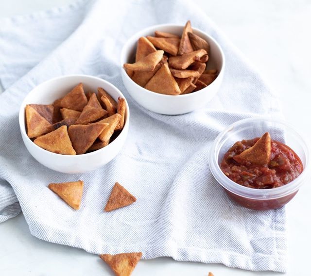 HeavenlyRecipe's tweet photo. Looking for an easy recipe for keto chips? Look no further. These are easy to make and are simply delicious. These crunchy chips are perfect for snacking. ⁣
⁣
Want the recipe? Head over to the site here ⁣
⁣
https://t.co/DaotLYZdqL⁣
⁣
or shoot me … https://t.co/SnLEw7WTOF https://t.co/KDrJWWm0zb