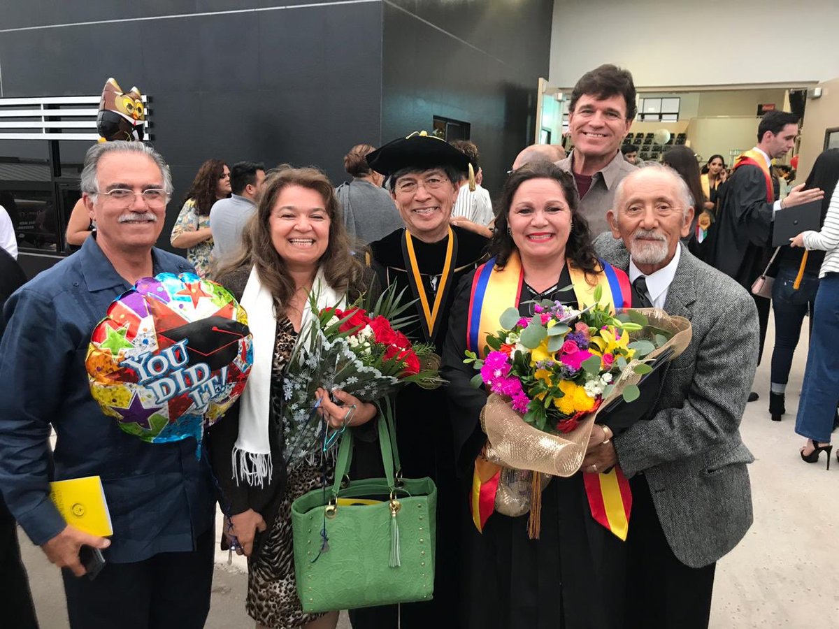 DrFernandoLeonG's tweet photo. El 92% de la generación de #Licenciatura que egresa hoy de #CampusInternacionalEnsenada tuvo al menos una experiencia internacional, logrando así la meta trazada para el Campus al 2020. #GradCETYS2019 https://t.co/ofkRXd362w