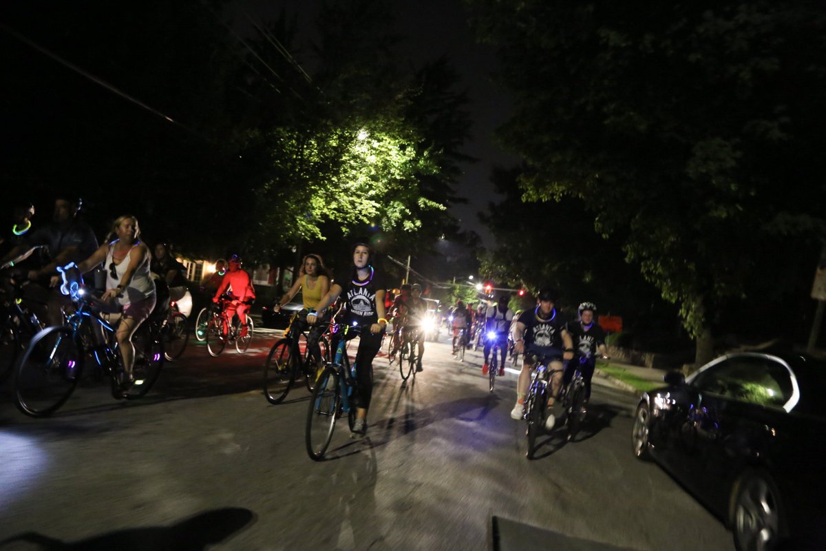 atlantamoonride's tweet photo. If you see us on the streets, ATL, throw us a 👋🏻 #AtlantaMoonRide https://t.co/uVWartsdNf