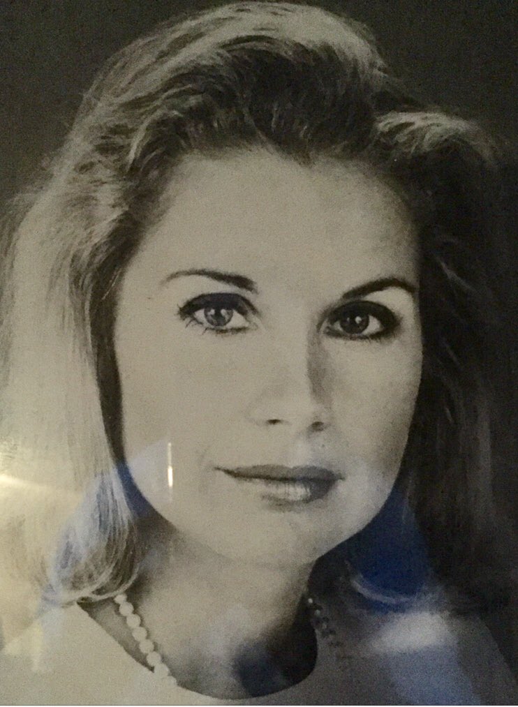 ReferencePlease's tweet image. He tried. #metoo @realDonaldTrump 1982 at a business lunch, 21 Club, NYC. @ejeancarroll