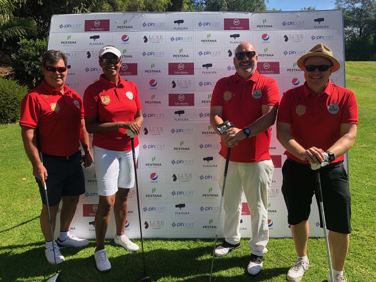 Cba_WBA1's tweet photo. Ready for the front 9 ⁦@Luke_Sport⁩ ⁦@SBRFoundation⁩ ⁦@SirBobbyGolf⁩ ⁦@PestanaGolf⁩ ⁦@juliaregis7⁩ ⁦@Sample_simon⁩ #lukelife #Portugal #golf #charity #refugioabiom #sirbobbyrobson https://t.co/O8EMzIgtRd