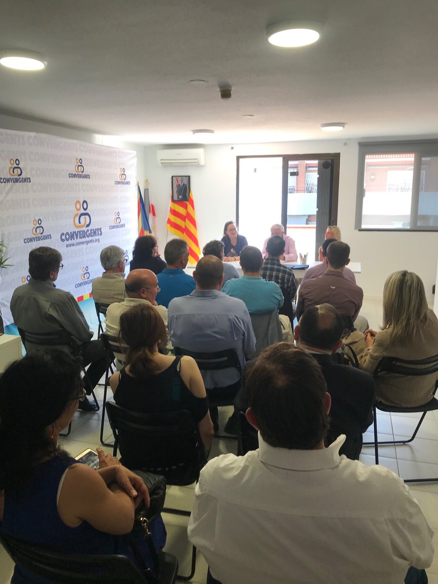 convergents_cnv's tweet photo. Avui primera reunió del Consell Nacional de Política Municipal (CNPM) de @convergents_cnv , presidit per Magí Pallarès, amb la vicepresidència de Maria Monterde i, exercint de Secretària, Núria Iglesias https://t.co/BwMR3F72Fg