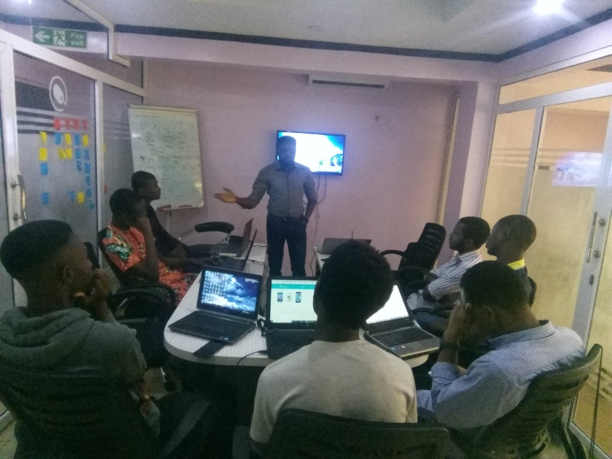 TaiwoOlayinka's tweet photo. The Data science undergraduates were given two sets of data to work, which are: the training set and the test set. @ParadigmHQ #Techtiary #DigitalInclusion @PythonNigeria https://t.co/Ejx7E1dBKA