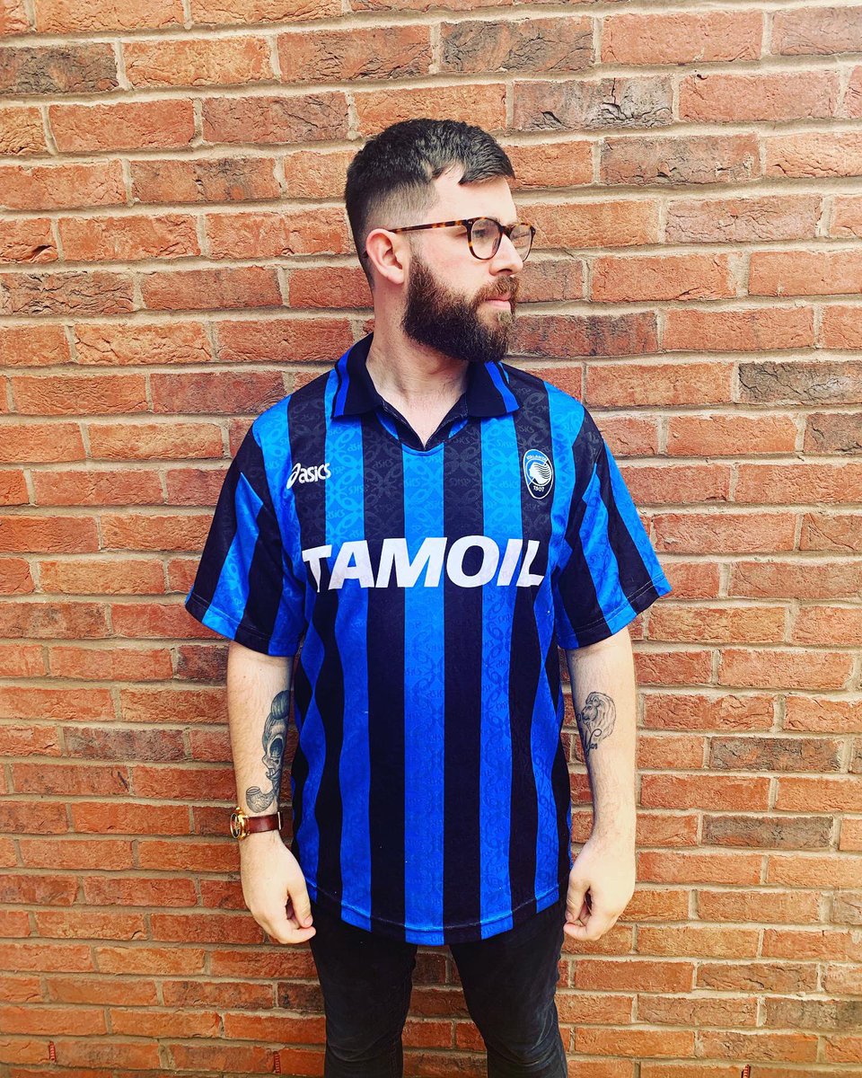 one2elevenkits's tweet photo. Atalanta Bergamasca Calcio Home 1994-95 Large £89.99 rare home shirt as Atalanta played back in serie b after finishing 17th the year before. This season they managed a 4th place finish but would ultimately spend 3 years in serie B. #atalanta #calio #atalantabc #bergamo https://t.co/vTR2ful78z