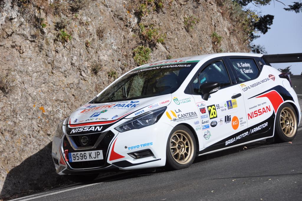 Nissan_ESP's tweet photo. ¡Rugen los motores en la isla de Tenerife! Acércate y vive una jornada apasionante con nuestros diez pilotos en la 2º edición de la #CopaMicra https://t.co/ikUZ0iRfeM