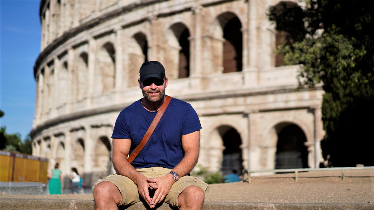 AdrianBouchet's tweet photo. Well, didn't all the great warriors come here?! Happy #SteapaSaturday everybody! π#Steapa #TheLastKingdom #Season4 #Netflix #Weekenedbreak #Rome #Coliseum #SPQR #VeniVidiVici https://t.co/yfdi5ScFOC