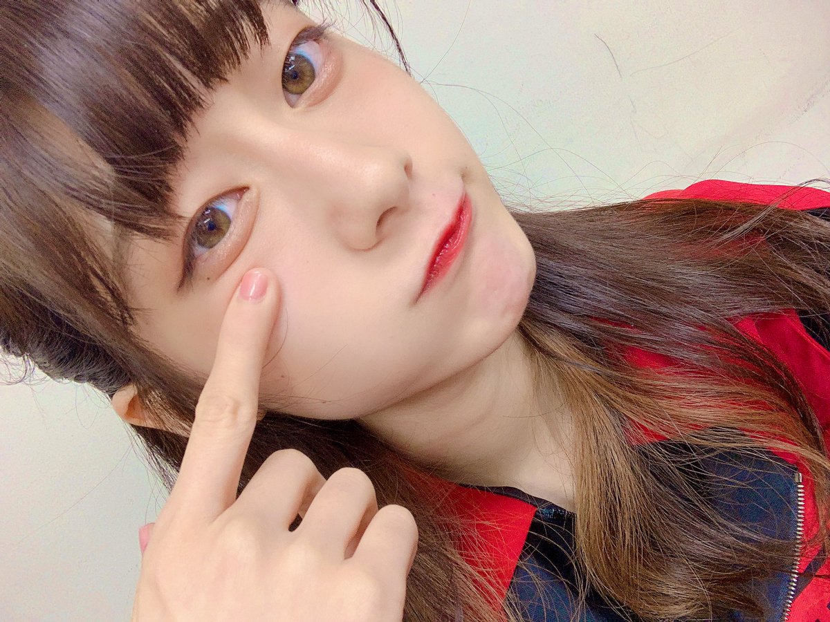 Mikina Empire A Twitter どこが変わったでしょうクイズ正解は前髪でした セルフで量増やして幅広げたの今回は切り過ぎ てないよ 新しい前髪見に来てね Mikina Empire A Twitter どこが変わったでしょうクイズ正解は前髪でした セルフで量増やして幅広げたの今回は切り過ぎ てないよ 新しい前髪見に来てね