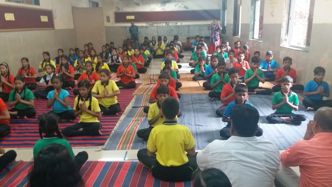 DurgeSainath's tweet photo. World Yoga Day celebrated in #BMCschools #BMCeducation https://t.co/GXi6RubsCj