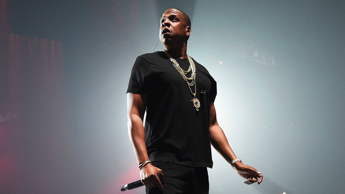Jay-Z vient de payer un avocat à une famille victime d'abus policiers et réclame 10 millions de dollars en dommages et intérêts à la ville de Phœnix !