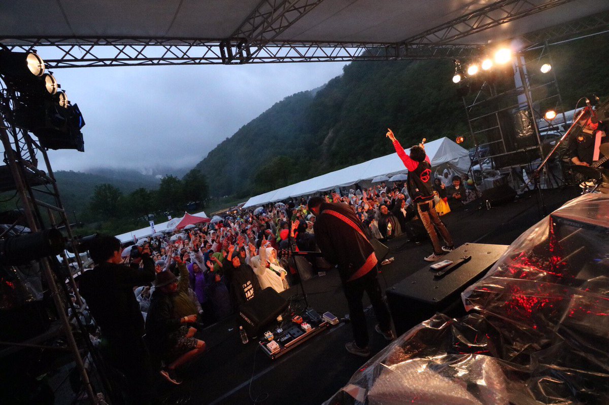 ginzanfestival's tweet photo. GINZAN Stage DAY1
SODA！

浅野忠信さんが率いるロックバンド、SODA！の世界観、本当に感無量でしたね。
騒ぎに騒ぎまくったGINZANStage、
最高でした！！
Thank you very much！

@asano_tadanobu #soda #浅野忠信
#GINZANFESTIVAL #festival
#銀山フェス #フェス https://t.co/Q1jI0JrB4o