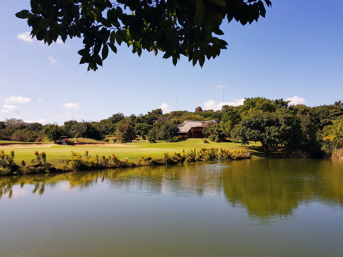KPLodge's tweet image. Our four bedroom chalets are surrounded by mahogany trees and lush gardens 🌿 Let's not forget a balcony with breathtaking panoramic views! Learn more here: bit.ly/2TwtXrn #LegacyHotels