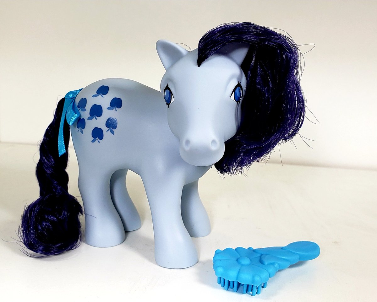 JennyENicholson's tweet photo. Dark Applejack take me to your parallel dimension https://t.co/PAQj2kFgRG