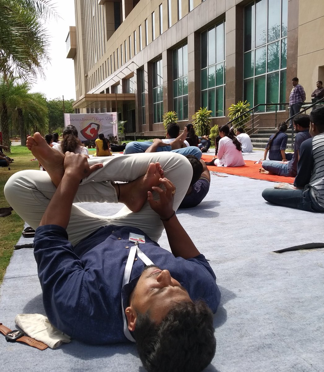 kashyap0801's tweet photo. And the #InternationalDayofYoga was celebrated at Bahadurpally campus! #relaxing and #Exuberating @JoshHyderabad #TechMighties #RiseForGood #TechMahindra #Hyderabad https://t.co/7r4Gi8rA7P