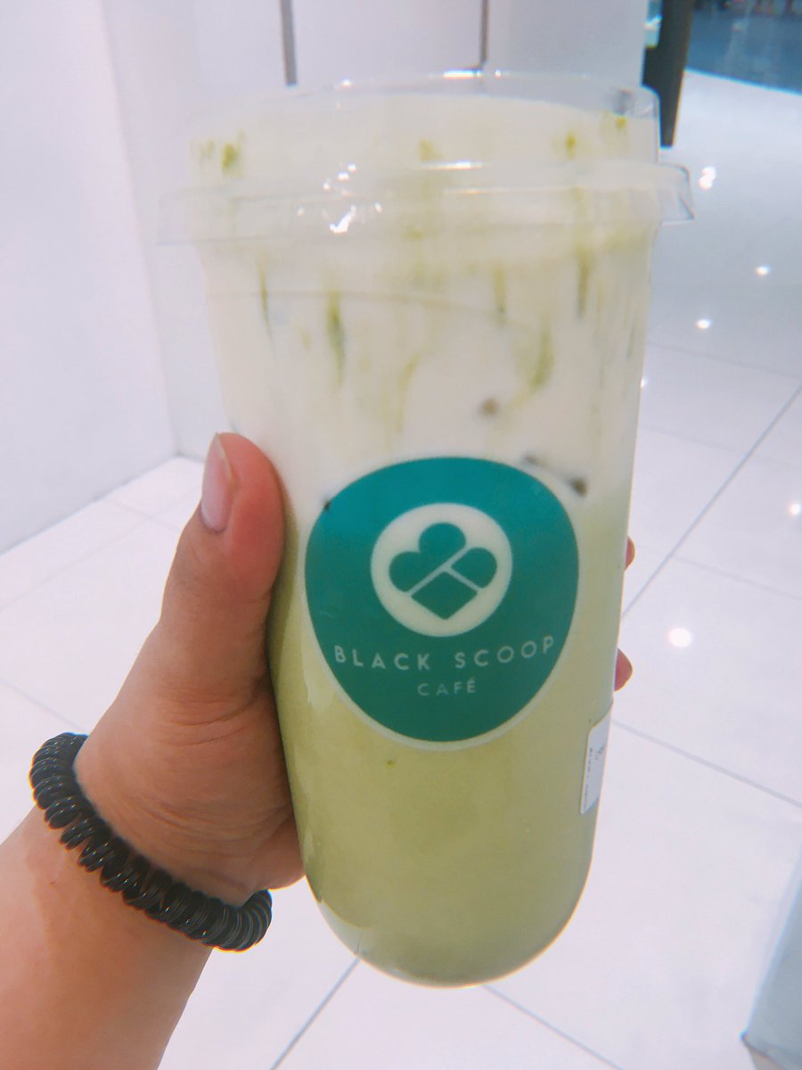 [Black Scoop] cream cheese matcha latteIt’s weird ‘cause it tastes like somewhere between jasmine and matcha, also too milky haha that generous amount of cream cheese, though I looooove it – bei  Black Scoop Cafe