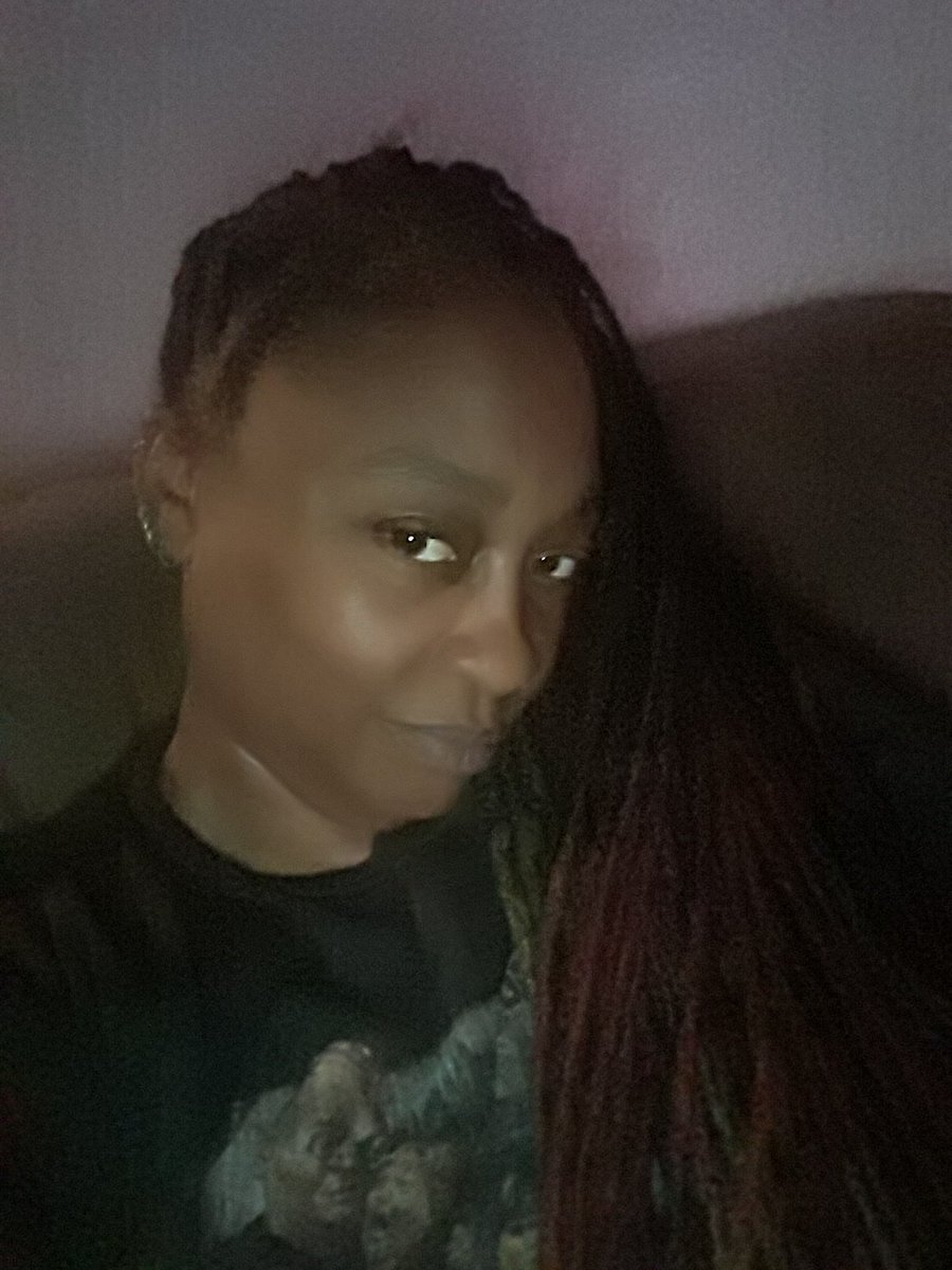 It's #nationalselfieday2019, so allow me to join in! Have a wonderful night y'all
#summer #summersolstice #naturallydifferent #natural