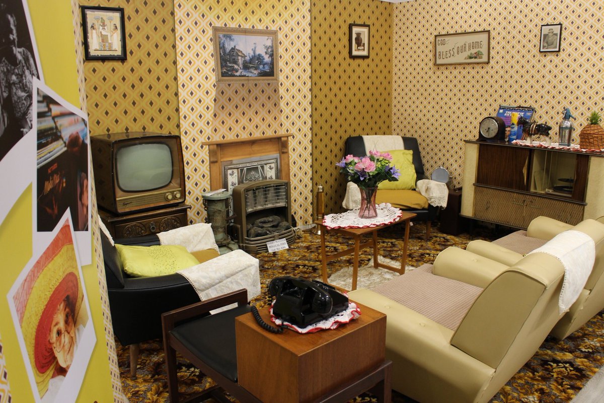 GluNubian's tweet image. #SaturdayMotivation still time to catch the #ReminiscenceRoom today on the 1st #WindrushDay  . Experience the Culture with @MichBrooksTV @ShowPatrolUK Supported by @LDN_Culture @LBHF #cultureseeds