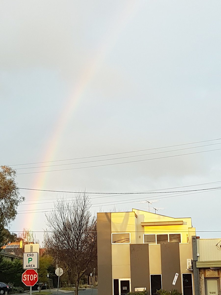 Shawn4K's tweet photo. @abrickintime How good is travelling on the train after a win๐ด๐ต, then getting a seat and then seeing a rainbow???
#TripleTreat
#ItisaSign https://t.co/oBFnWUqT20